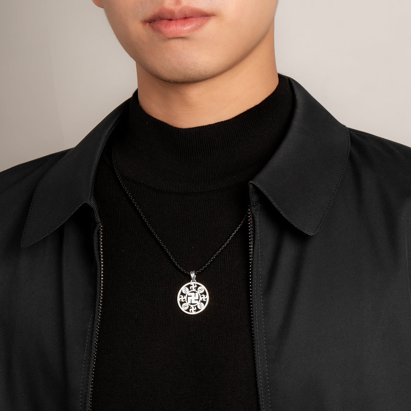 Falun Pendant 18kt White Gold 25mm Men Model  | Shen Yun Collections